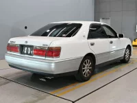 Цена авто Toyota Crown с аукционов Японии, номер кузова JZS175, пробег 166 000, оценка 2