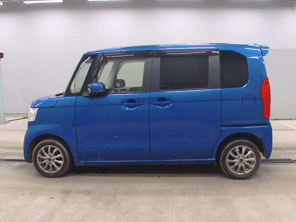 Honda N-Box  с аукциона в Японии
