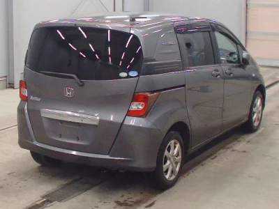 HONDA FREED SPIKE