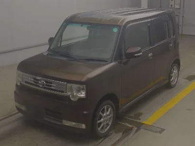 TOYOTA PIXIS SPACE