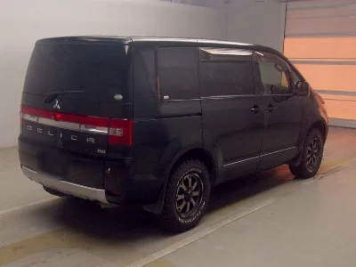 MITSUBISHI DELICA D5
