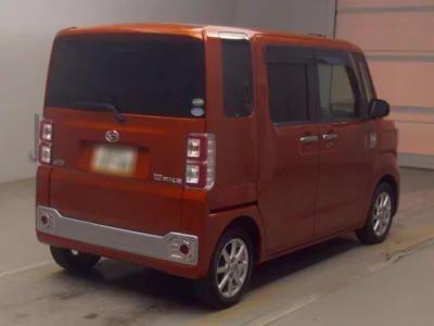 DAIHATSU WAKE