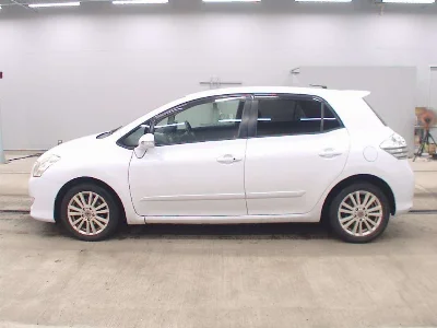 TOYOTA BLADE