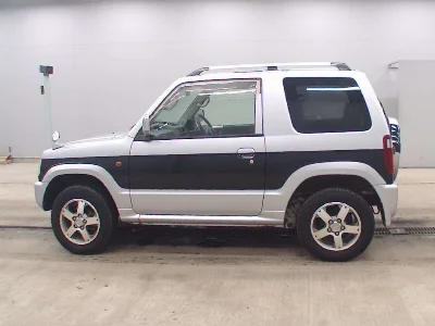 MITSUBISHI PAJERO MINI
