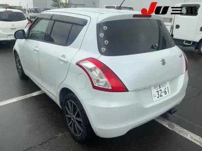 SUZUKI SWIFT