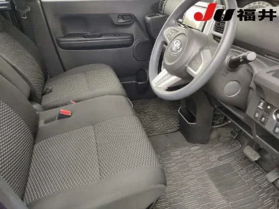 TOYOTA PIXIS MEGA