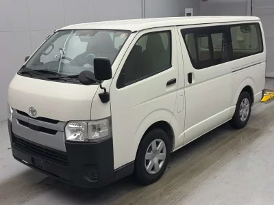 TOYOTA HIACE VAN
