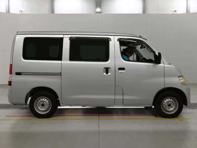 TOYOTA TOWN ACE VAN