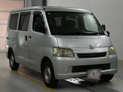TOYOTA TOWN ACE VAN