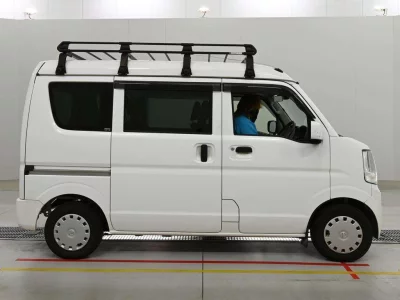 NISSAN CLIPPER VAN