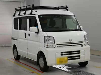 NISSAN CLIPPER VAN