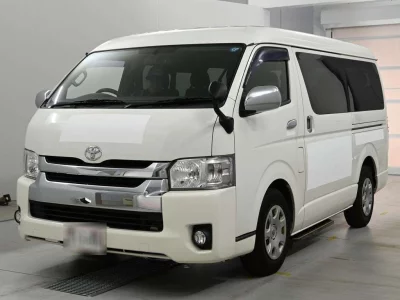 TOYOTA HIACE
