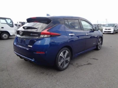NISSAN LEAF