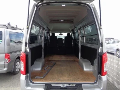 NISSAN NV350 CARAVAN