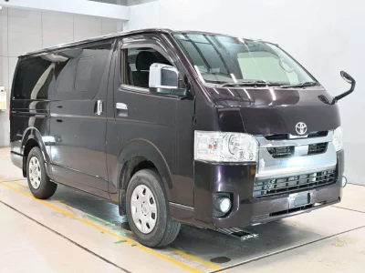TOYOTA HIACE VAN