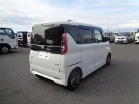 Цена авто Nissan Roox с аукционов Японии, номер кузова B45A, пробег 10 000, оценка 8
