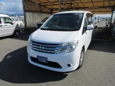 NISSAN SERENA