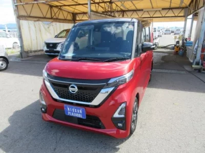 NISSAN ROOX