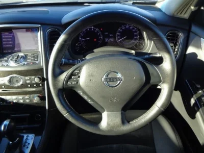 NISSAN SKYLINE CROSSOVER