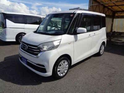 NISSAN DAYZ ROOX