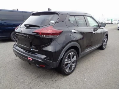 NISSAN KICKS