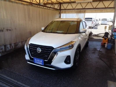NISSAN KICKS
