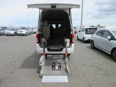 NISSAN NV350 CARAVAN