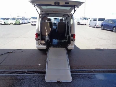 NISSAN NV200