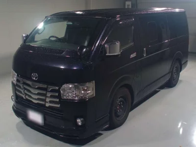 TOYOTA HIACE VAN