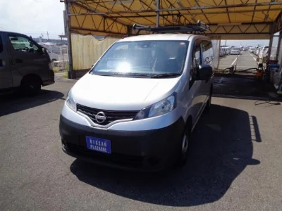 NISSAN NV200