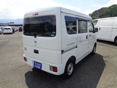 NISSAN CLIPPER VAN