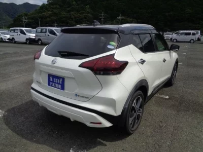 NISSAN KICKS