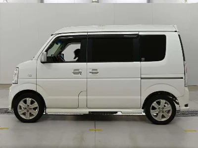NISSAN CLIPPER RIO
