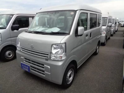 NISSAN CLIPPER VAN