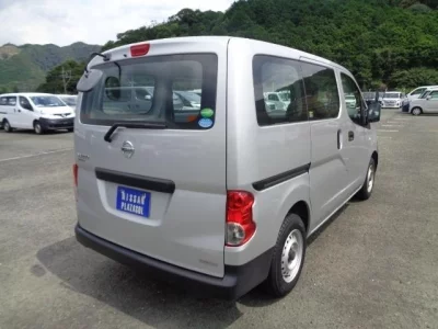 NISSAN NV200