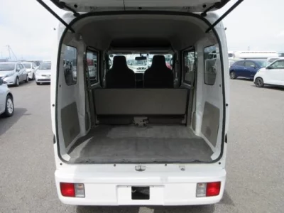 NISSAN CLIPPER VAN