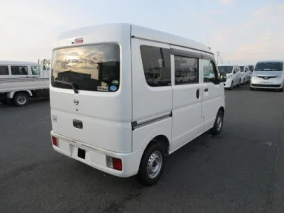 NISSAN CLIPPER VAN