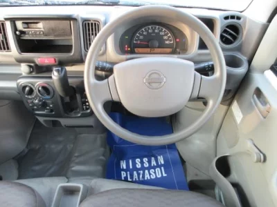 NISSAN CLIPPER VAN
