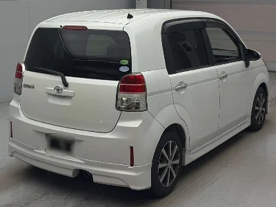 TOYOTA SPADE