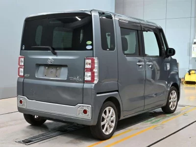 DAIHATSU WAKE