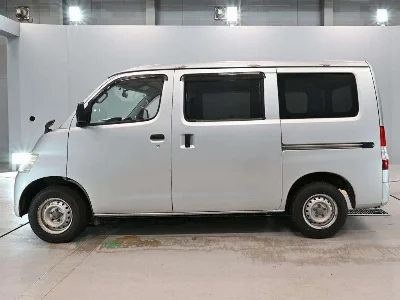TOYOTA TOWN ACE VAN
