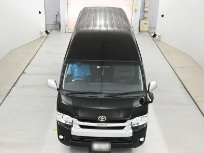 TOYOTA HIACE