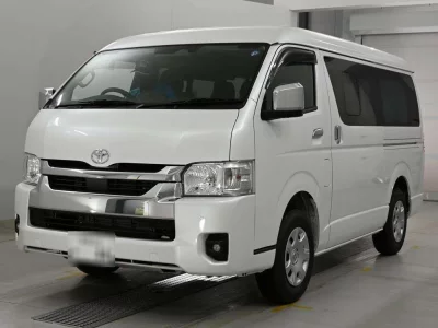 TOYOTA HIACE
