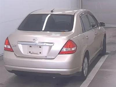NISSAN TIIDA LATIO