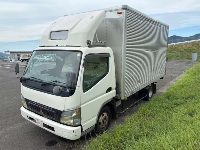 MITSUBISHI CANTER