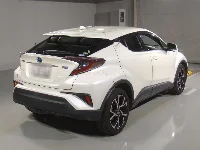 Цена авто Toyota C-HR с аукционов Японии, номер кузова ZYX10, пробег 70 000, оценка 3