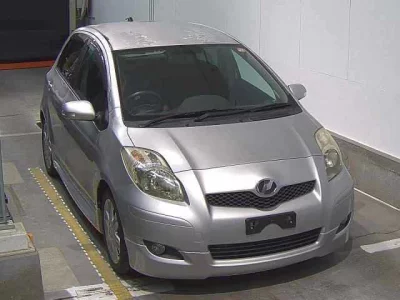 TOYOTA VITZ