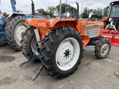 KUBOTA KUBOTA