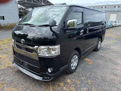 TOYOTA HIACE VAN