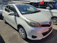 Цена авто Toyota Vitz с аукционов Японии, номер кузова KSP130, пробег 38 000, оценка 2